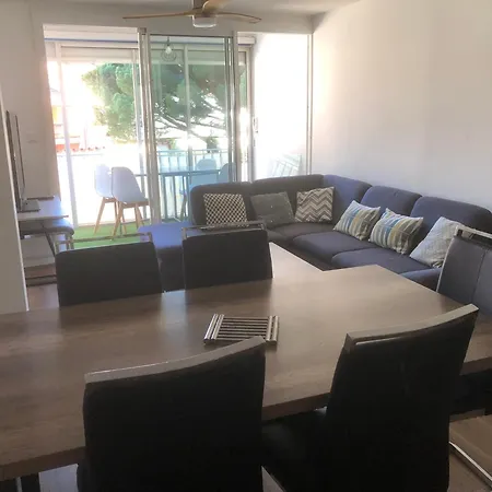 Eden Catalan Climatise 5 Personnes Meuble Tourisme 